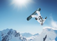 九游娱乐空间-莱万五战连击势不可挡，曼联极限挑战能否逆天改命？